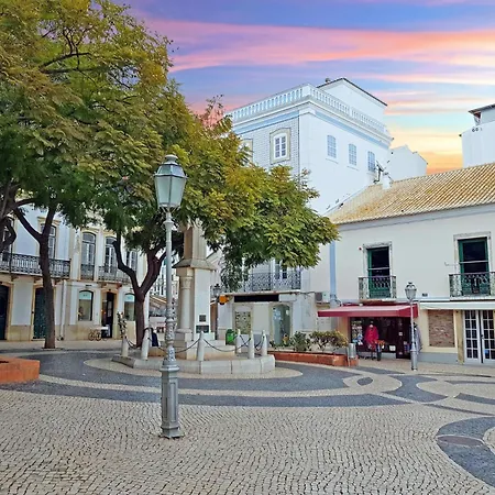 Casa Alferes In Downtown *